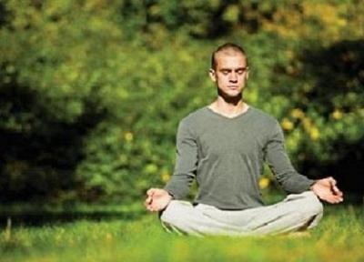 یوگا به تسکین احساس اضطراب کمک می کند