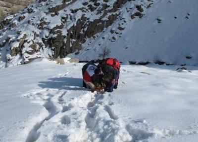 خبرنگاران نجات پنج کوهنورد در ارتفاعات اشترانکوه لرستان