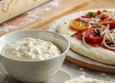 طرز تهیه خمیر پیتزا با ماست، خمیری نرم، خوشمزه و فوری